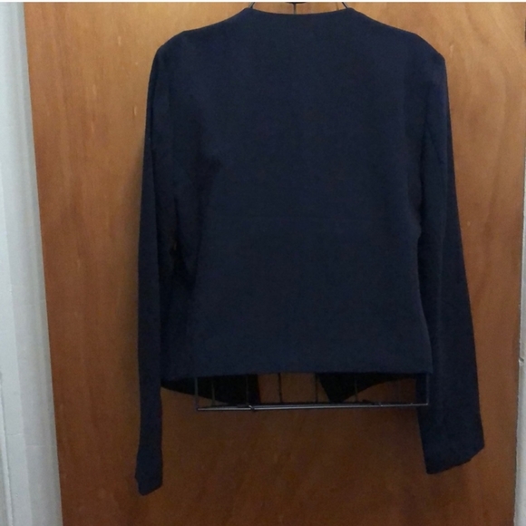 H&M open front zipper Blazer with asymmetrical front hem - Picture 4 of 8